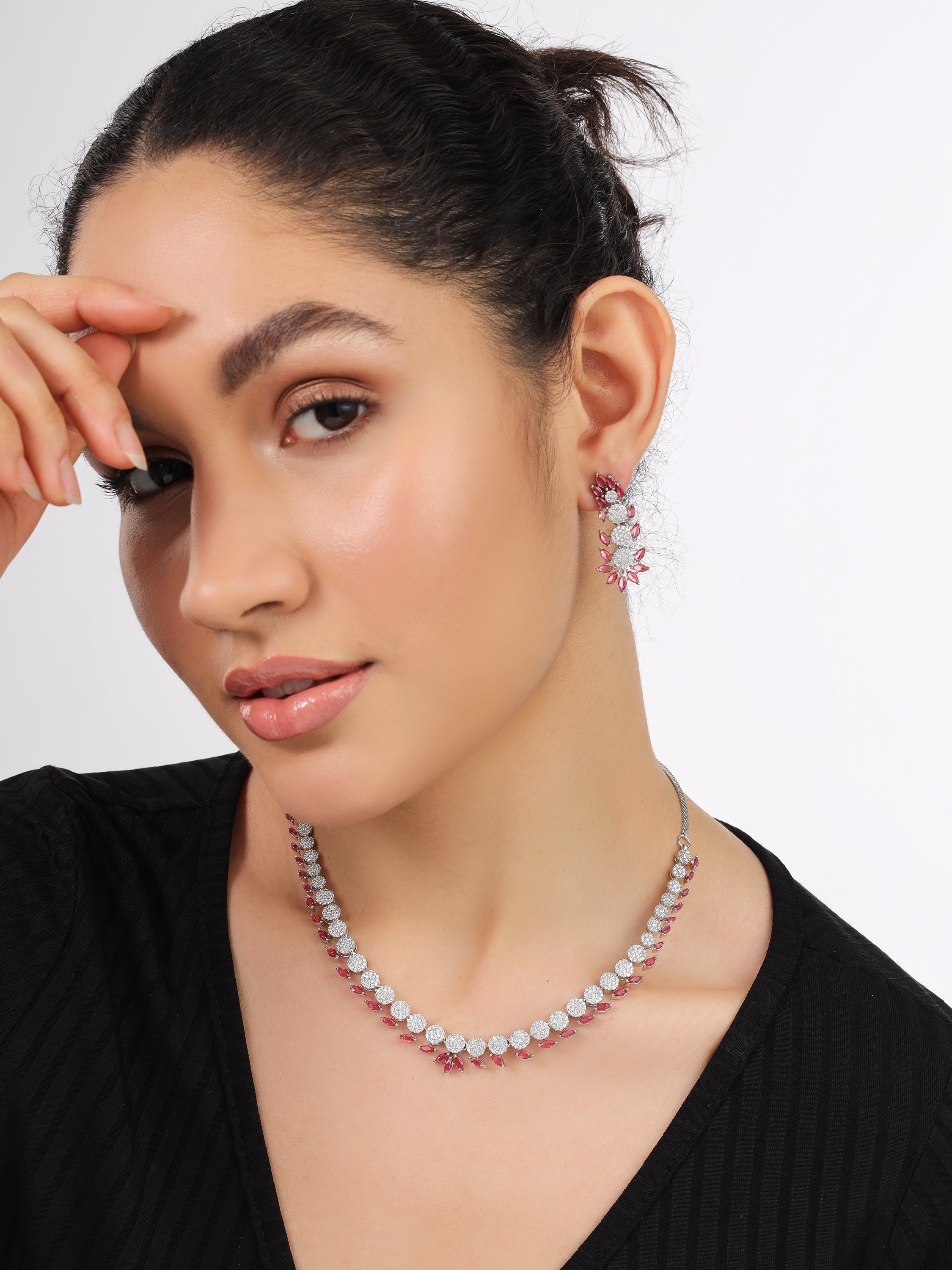 pearl necklace jewellery
