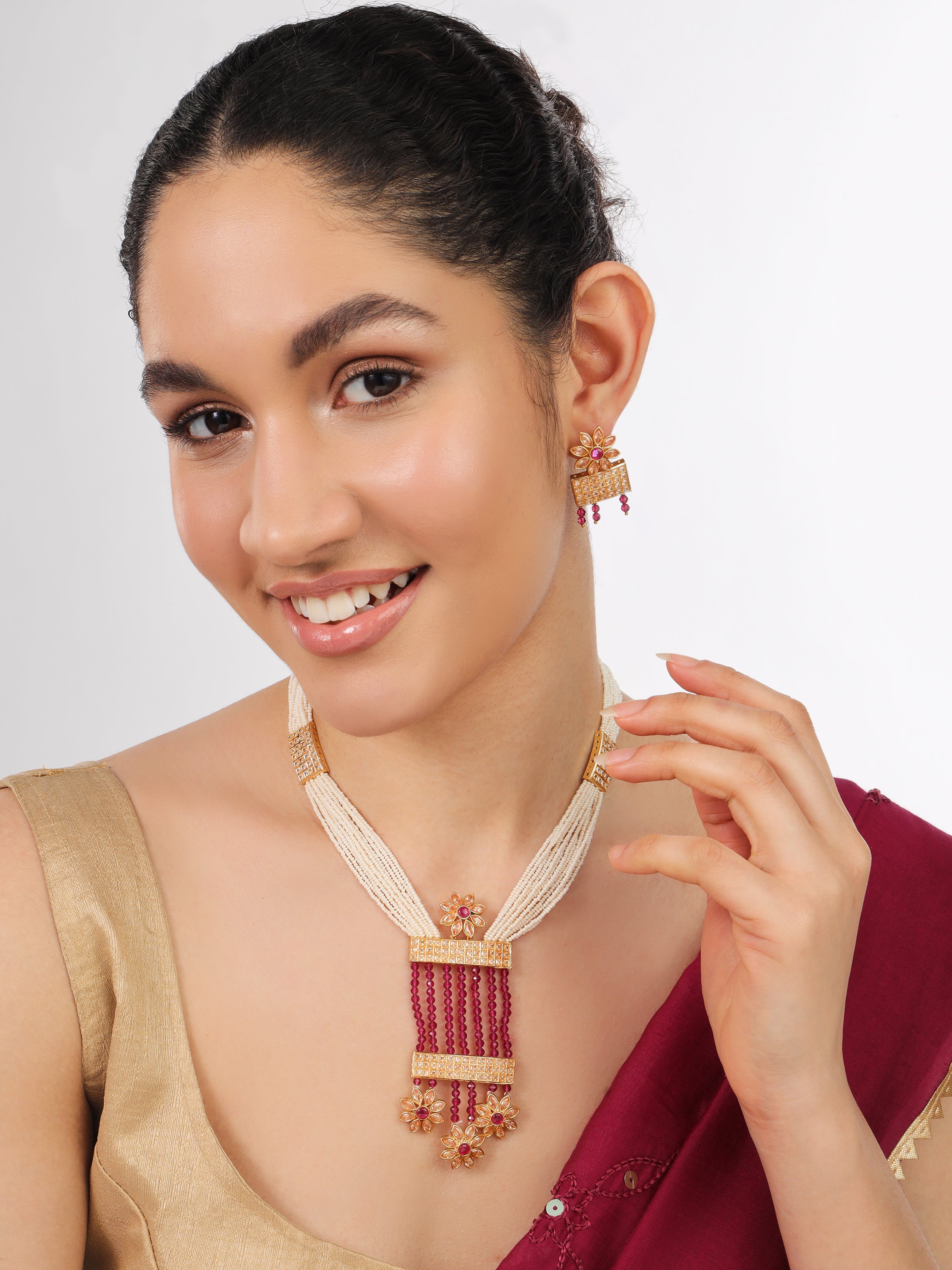 pearl necklace jewellery