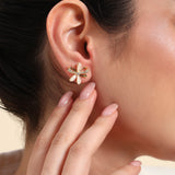 Belle Edge Elegant Flower-Shaped Earrings