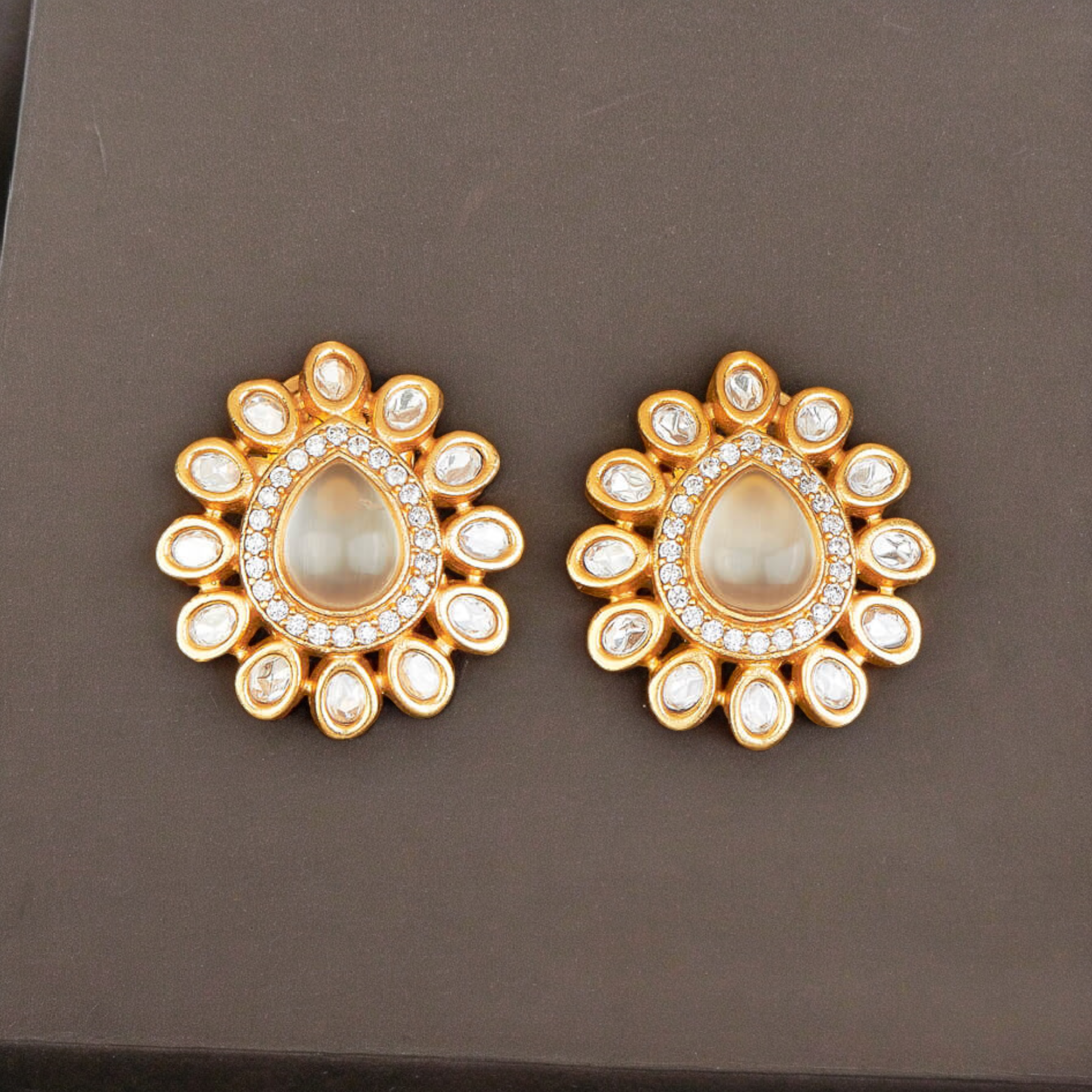 Belle Earing