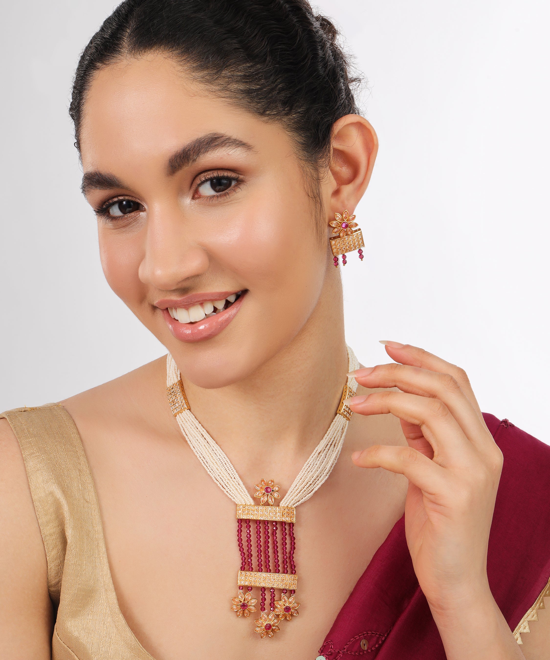 pearl necklace jewellery